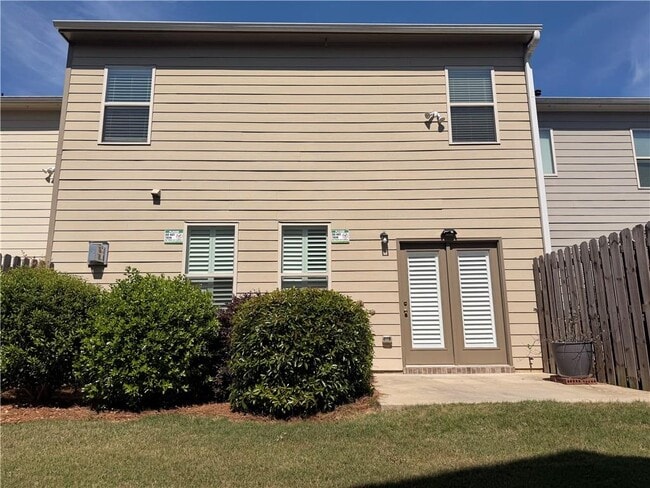 Building Photo - 2104 Shetley Creek Dr