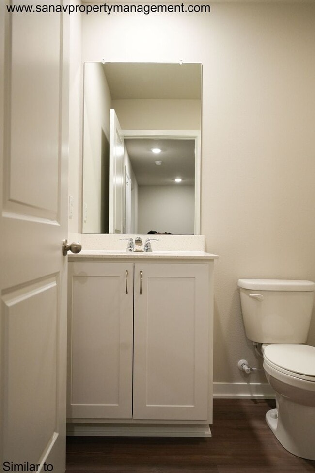 Building Photo - Townhome in Prime Ankeny Location