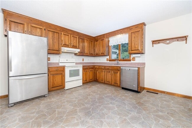 Building Photo - 113 Brandegee Ln
