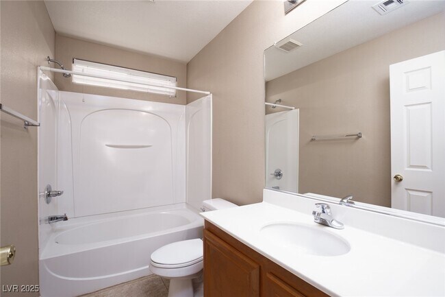 Building Photo - 2516 Courlan Dr