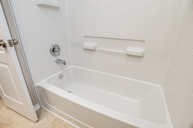 Building Photo - 20222 Rainflower Bay Ln