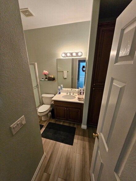 Building Photo - 14024 Tiger Lily Ct