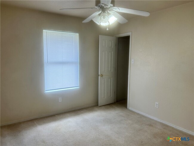 Building Photo - 4604 Wade Dr