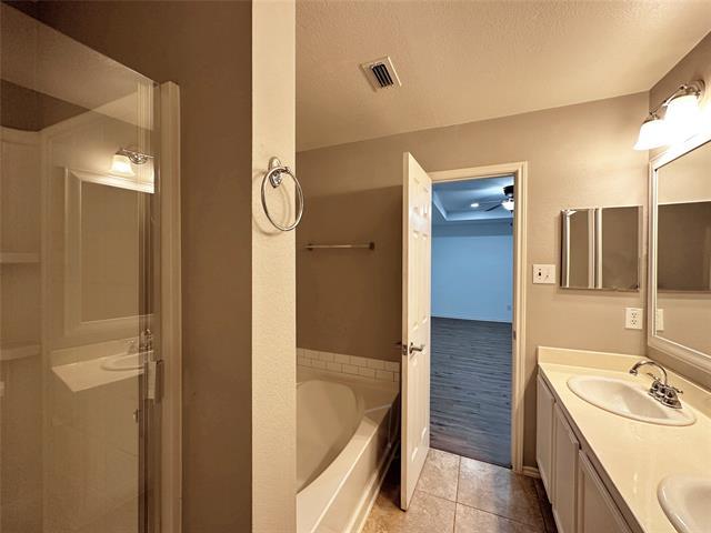 Building Photo - 12943 Vassar Dr