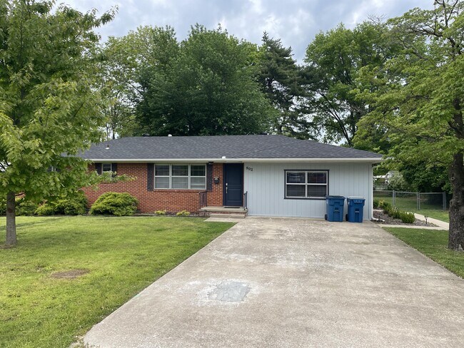Primary Photo - 902 NW 11th St