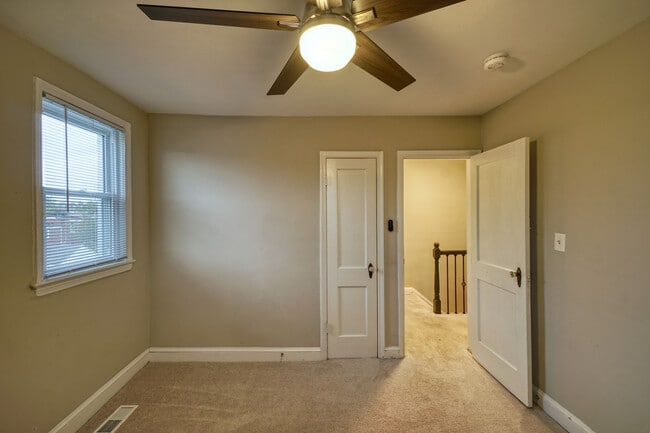 Building Photo - 28 54th St SE