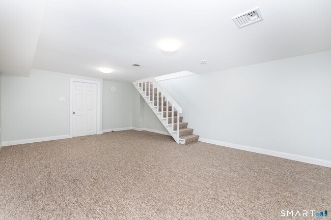 Building Photo - 101 Cedar Hollow Dr
