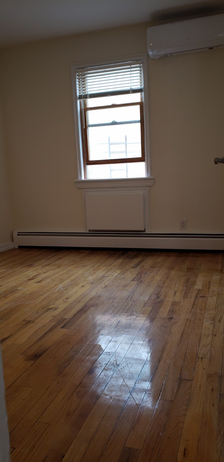 Building Photo - 468 Avenue Y