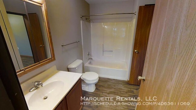 Building Photo - 2445 Werner St