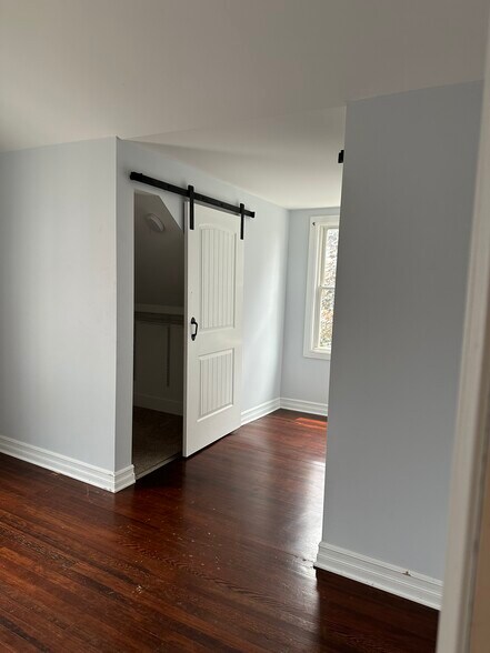 Building Photo - 125 Division St