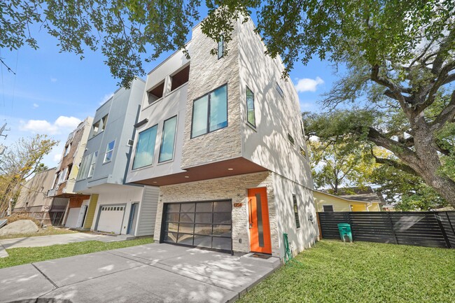 Building Photo - 1704 Tabor St