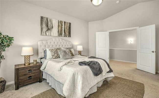 Building Photo - Beautiful Almost new 3 bed +den home in Ly...