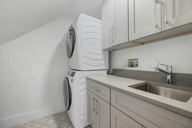 Building Photo - 4145 Bahia Isle Cir