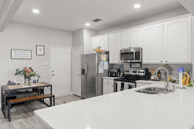 Building Photo - 15048 Bellinkoff Ln