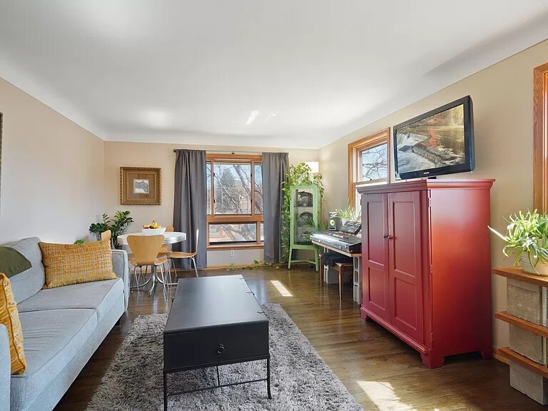 Building Photo - 5536 S 28th Ave