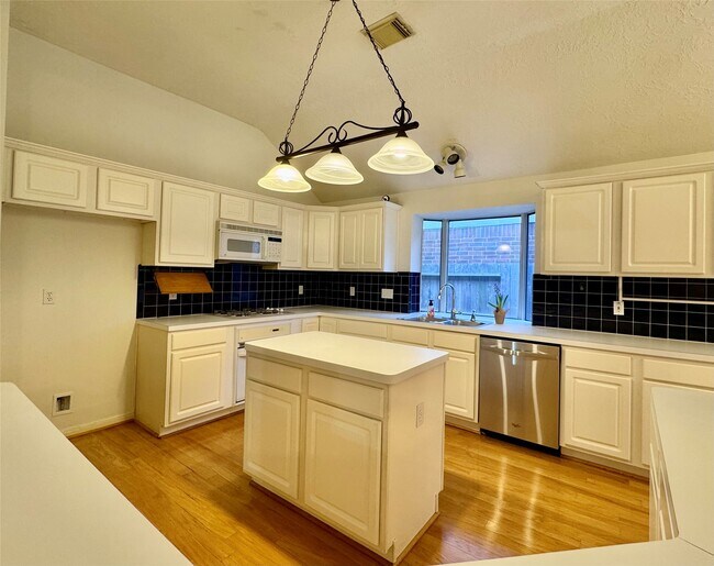 Building Photo - 1215 Wood Haven Ct