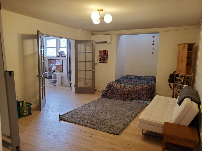 Building Photo - Laurel220 (KC-JF)