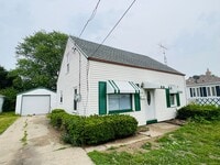 Building Photo - Gorgeous 3 Bedroom Single Family Home!