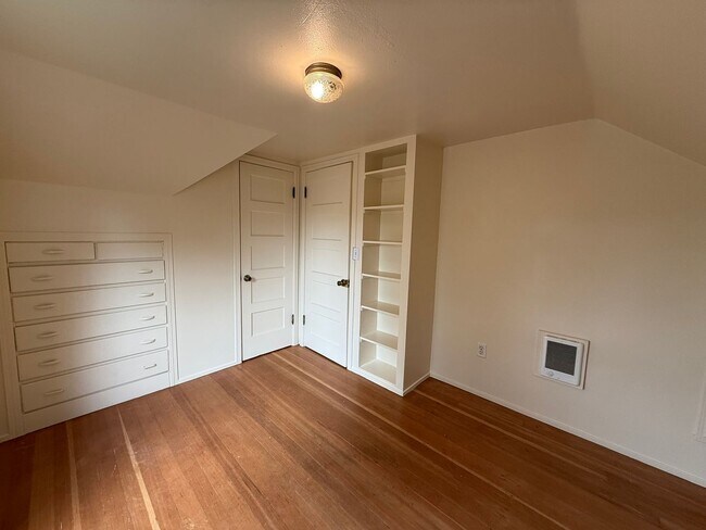 Building Photo - Updated Farm House