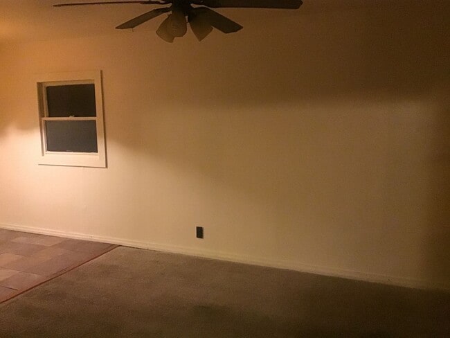 Building Photo - 4 Bedroom 1.5 bathroom Single Family Home