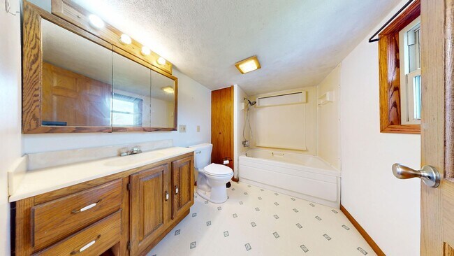 Building Photo - ALL UTILITES PAID COUNTY HOME IN PLYMOUTH-SHILOH SCHOOLS