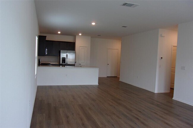 Building Photo - 2725 Louris Ln