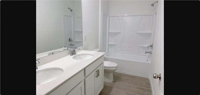 Building Photo - 63 River Strand Ln