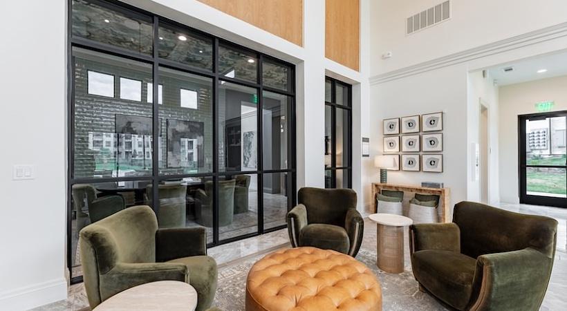 Building Photo - 2425 Central Expy