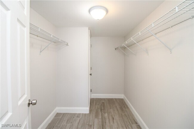 Building Photo - 5635 Rattlesnake Hammock Rd