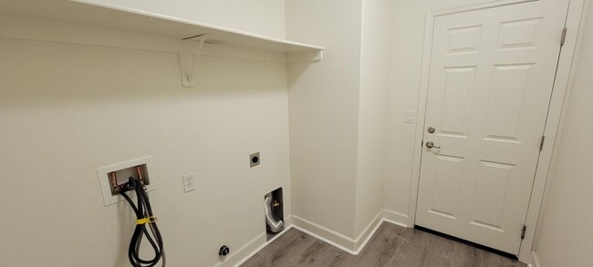 Building Photo - One Story South Meadows Home - Pet Friendly