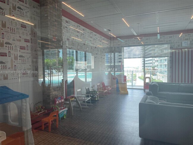 Building Photo - 1080 Brickell Ave