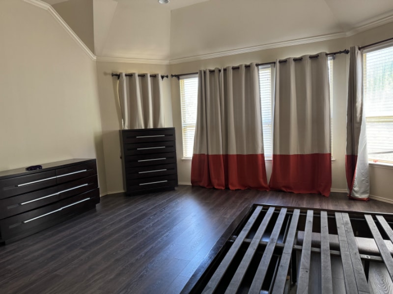 Building Photo - 1013 Long Pointe Ave