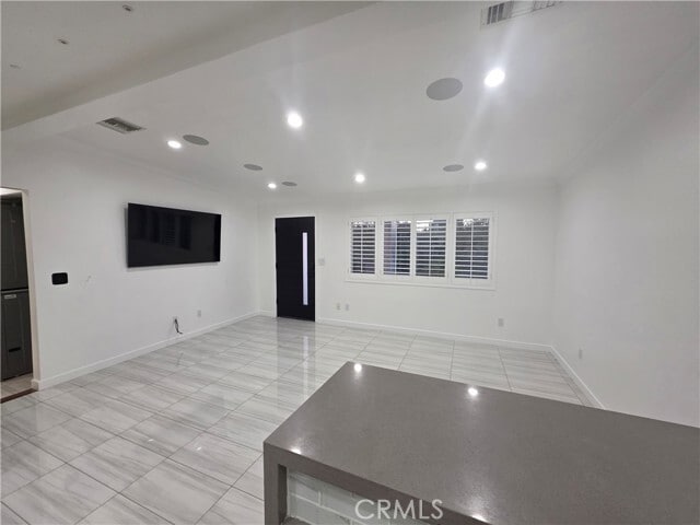 Building Photo - 11164 Tamarack Ave