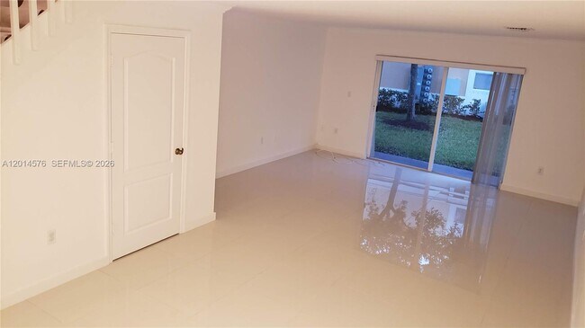 Building Photo - 3017 SW 129th Ave