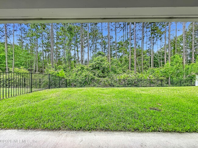 Building Photo - 826 Flach Dr