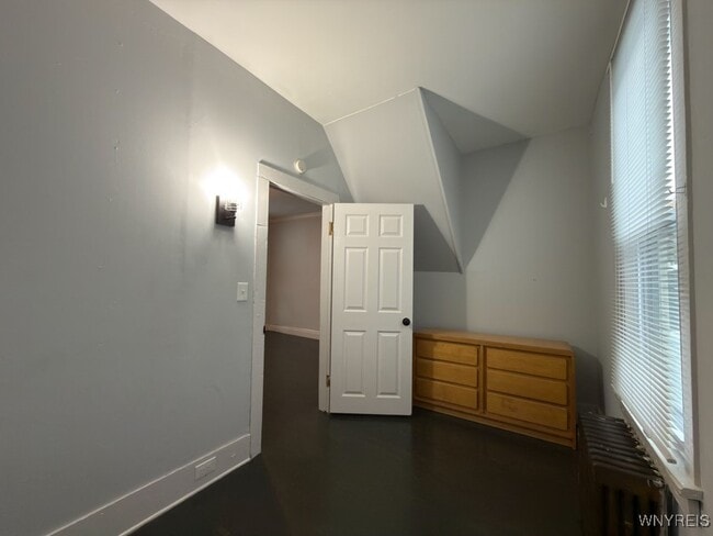 Building Photo - 36 19th St