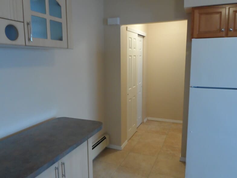 Building Photo - 144 Bridgetown St