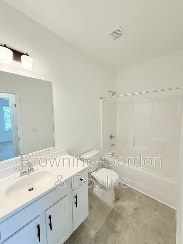 Building Photo - 312 Traywick Pl