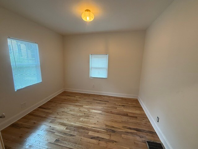 Building Photo - 240 Flowers Ave