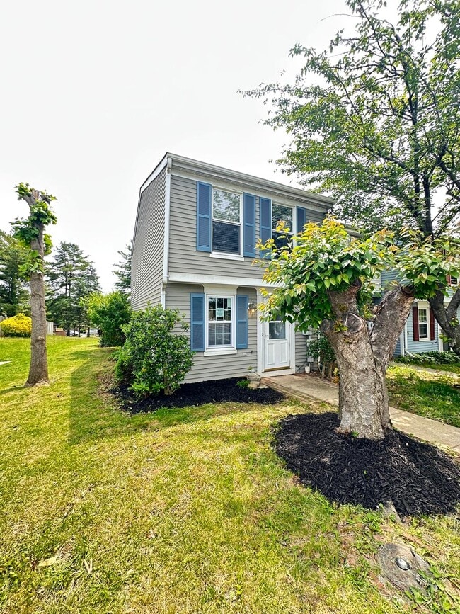 Building Photo - 5815 Whitfield Ct