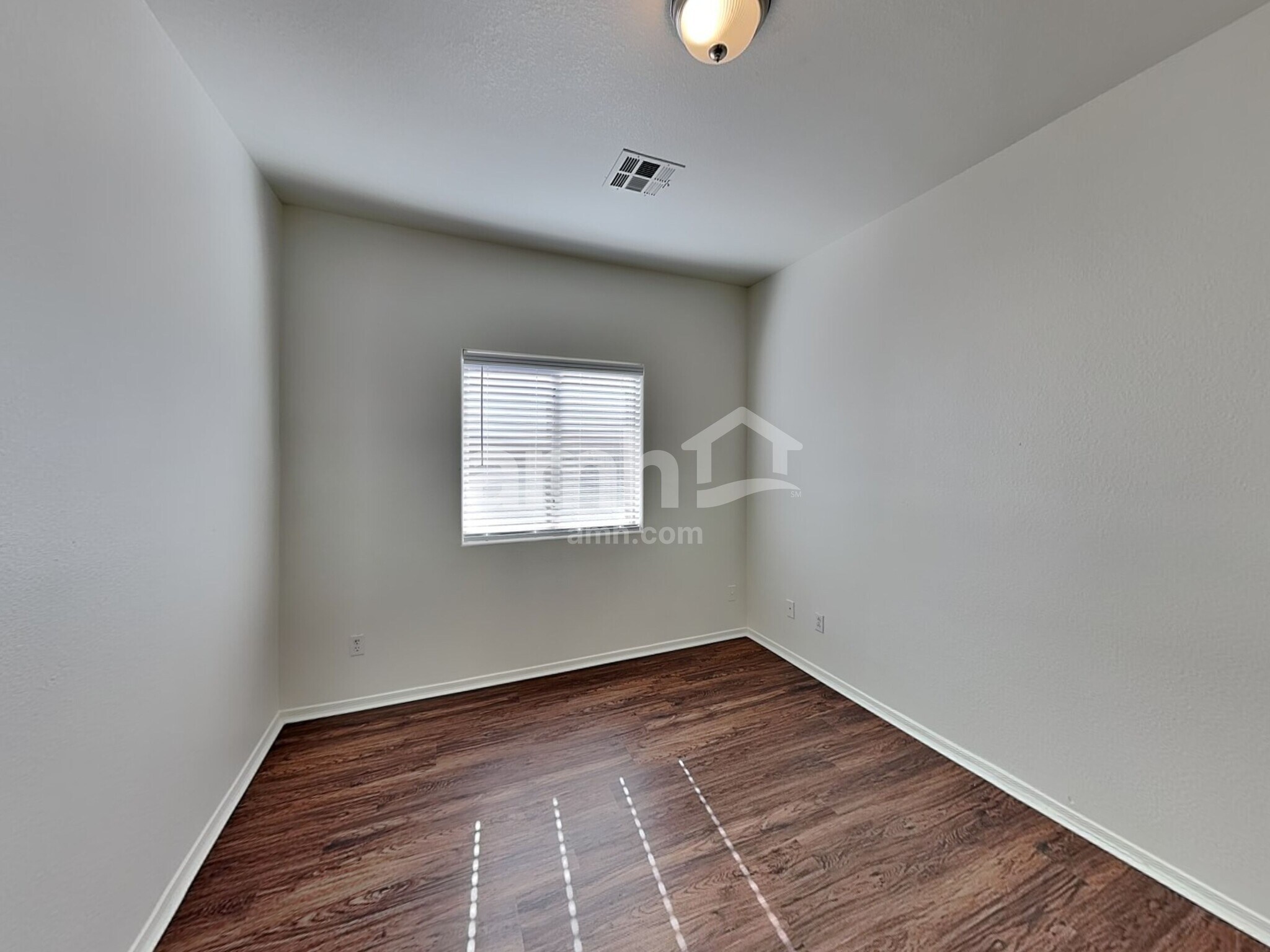 Building Photo - 7210 W Sunderland Ave