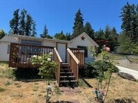 Building Photo - Water View Cabin in Iilahee - Fully Furnished