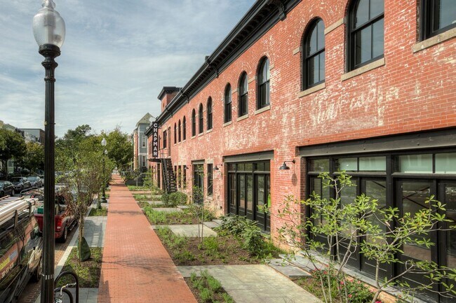 Building Photo - Terrific One Bedroom Condo in Truxton Circle!