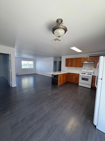 Building Photo - 73538 Sun Valley Dr