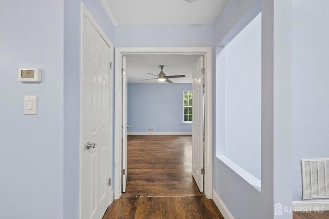 Building Photo - 1609 Mulberry Ct
