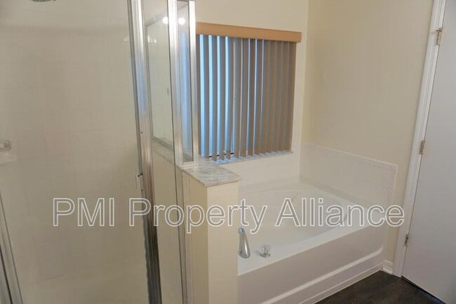 Building Photo - 1153 Elderberry Dr