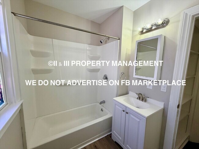 Building Photo - 3032 Elmwood Ave