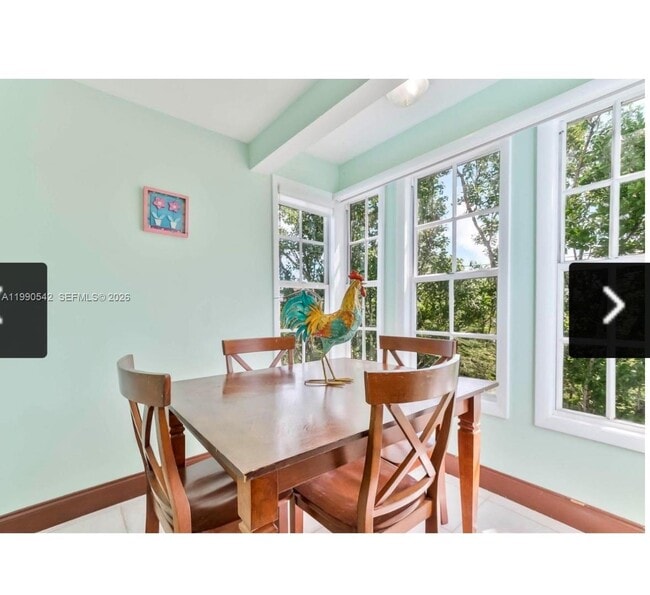 Building Photo - 202 W Canal Dr