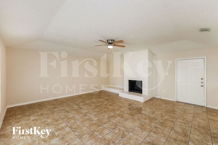 Building Photo - 5447 Timpani Dr
