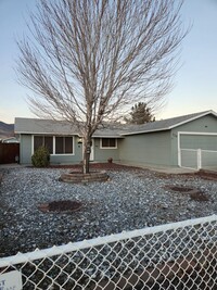 Building Photo - Beautiful home in Dayton!